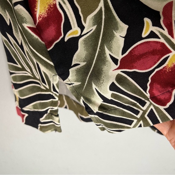 Tommy Bahama 100% Silk Button Up Shirt Short Sleeve Sz S Beach Resort Cruise - Picture 7 of 12